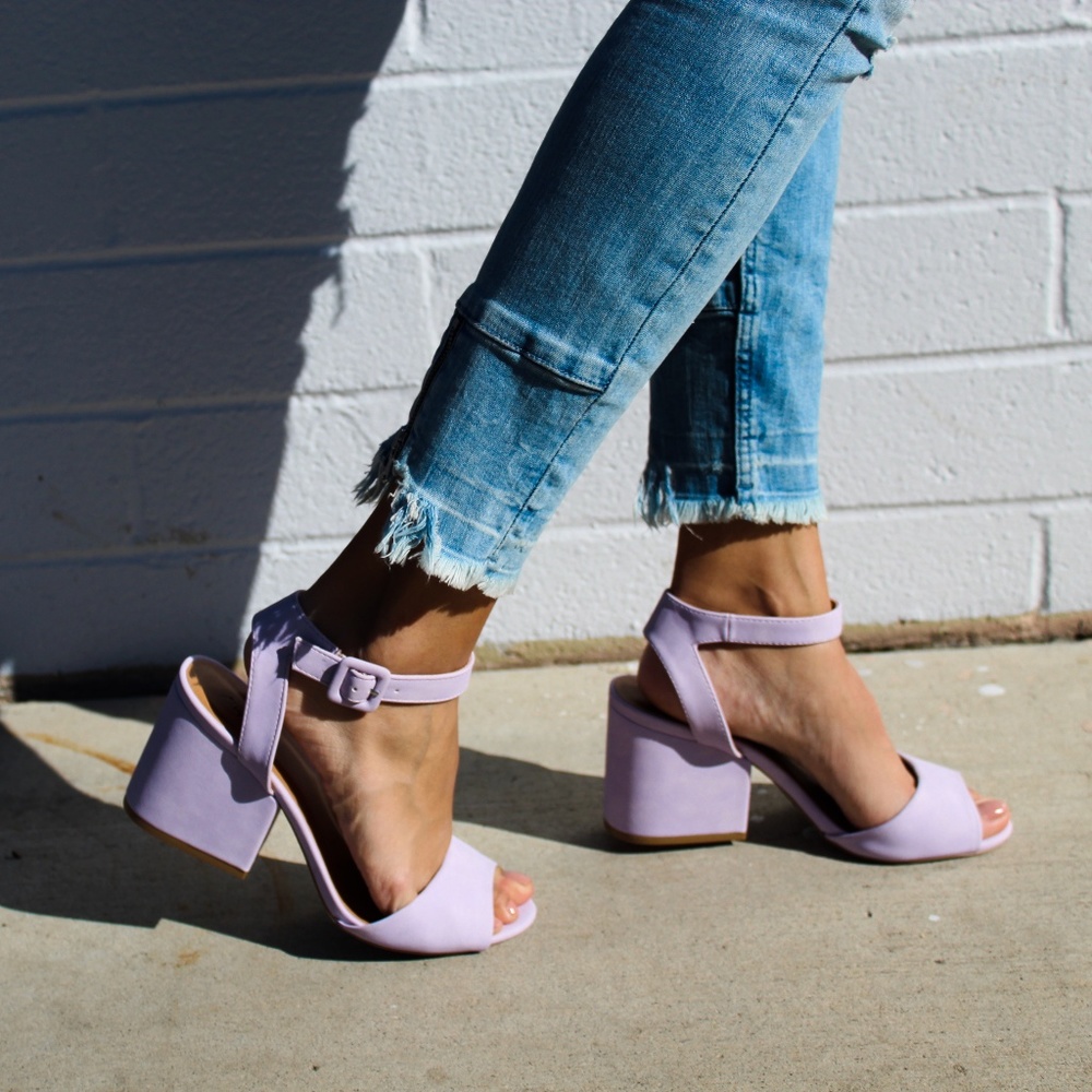 🆕//The Lucy// Lilac single strap heel